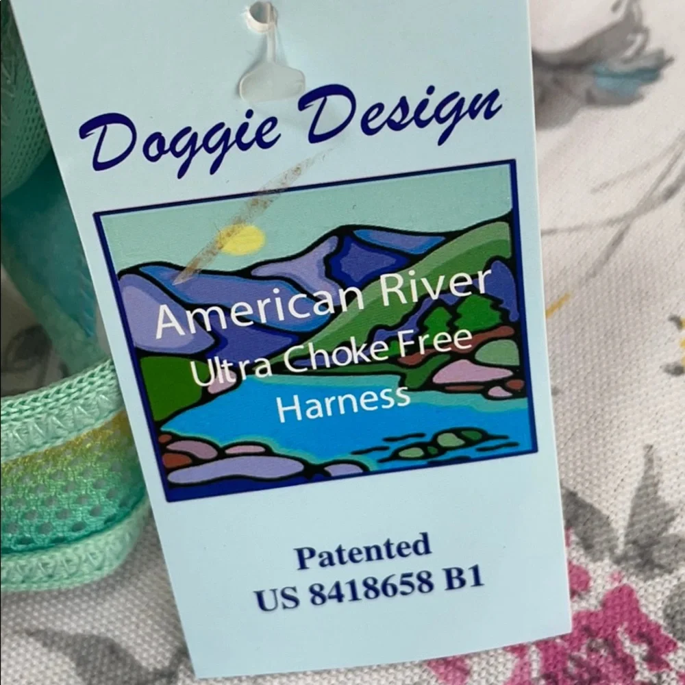 No-Choke Mesh Harness excellent gently used condition tags have been removed.